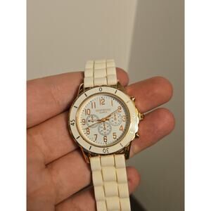 Aeropostale White w Gold Trim Rubber Silicon Band 6" to 8" Girls Woman Watch
